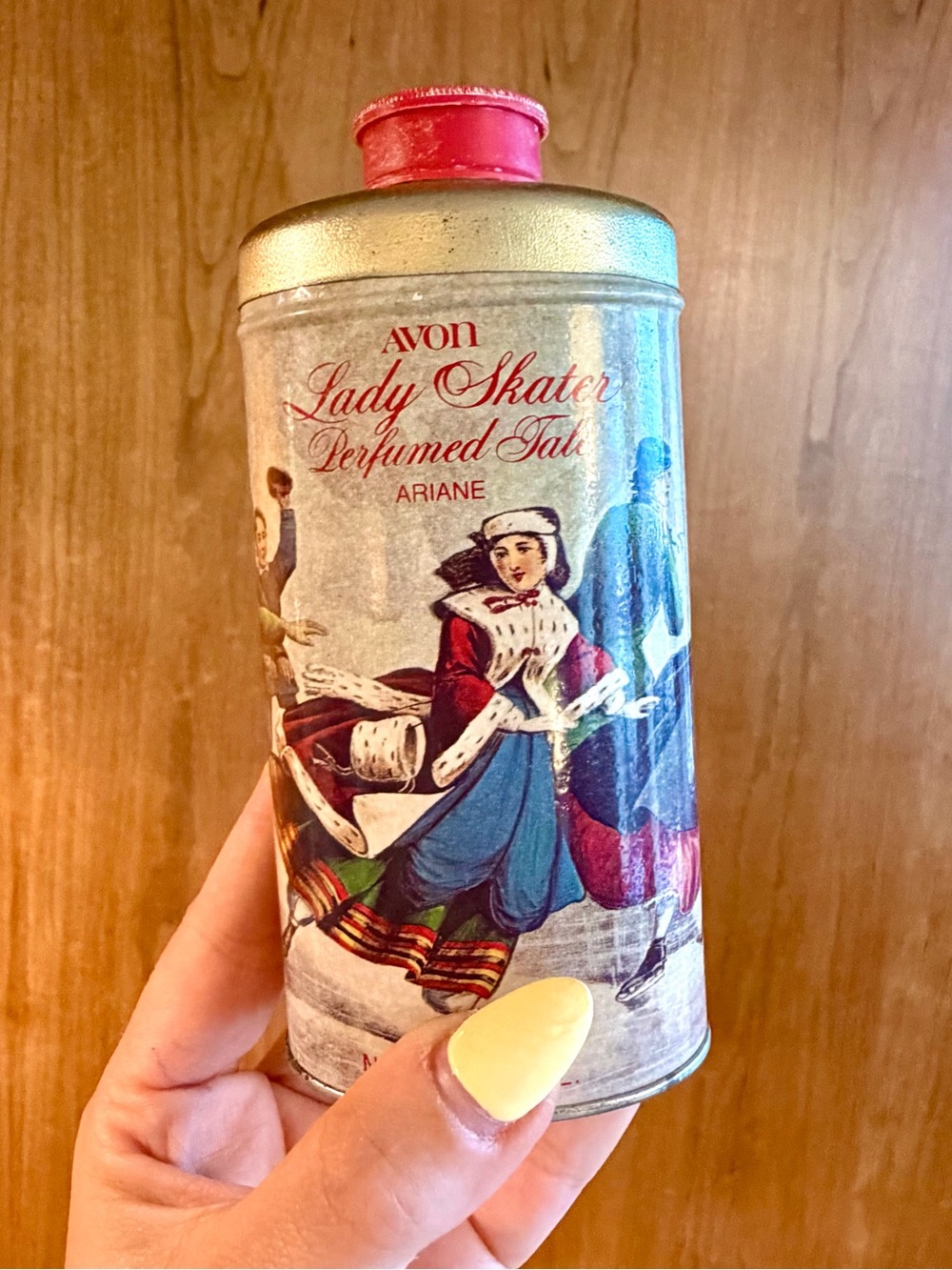 70s Vintage ⚜️ Avon Talc Tin Canisters (4) - Picture 6 of 8